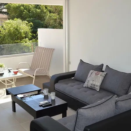 Comfort 202, City Centre, Finikoudes * لارنكا