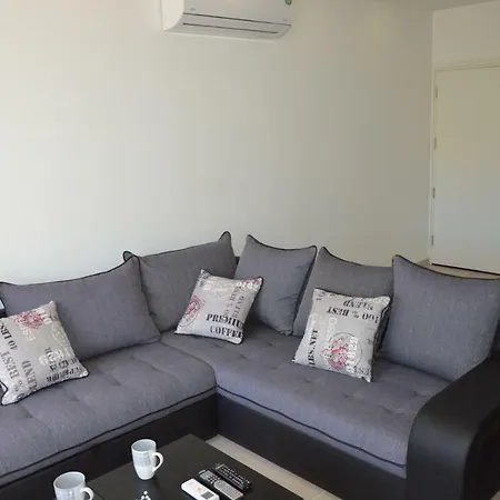 Comfort 202, City Centre, Finikoudes Apartment *