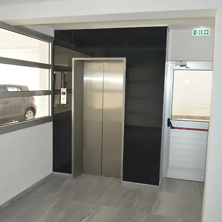 Comfort 202, City Centre, Finikoudes Apartment